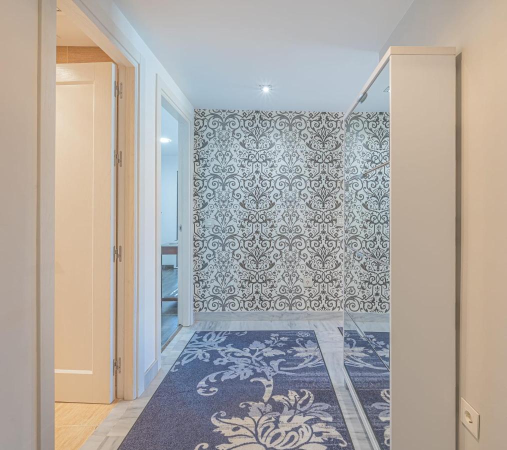 Apartment In Urb Dama De Noche Puerto Banus Marbella